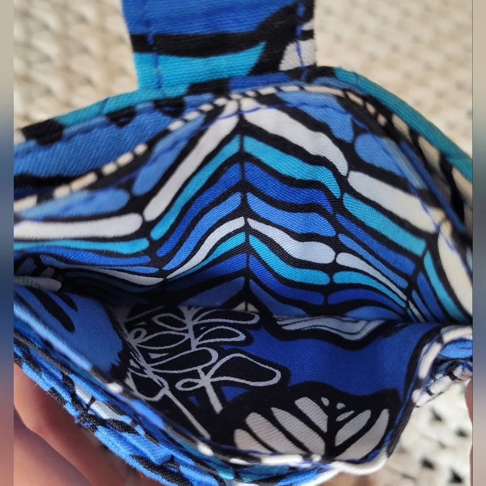 Vera Bradley Quilted Blue Bayou Floral/Herringbone Keychain Card Holder - Picture 6 of 11
